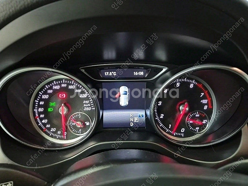 벤츠 인증중고 벤츠 GLA 중고 흰색 2018년식 71,885km GLA220 중고자동차--7