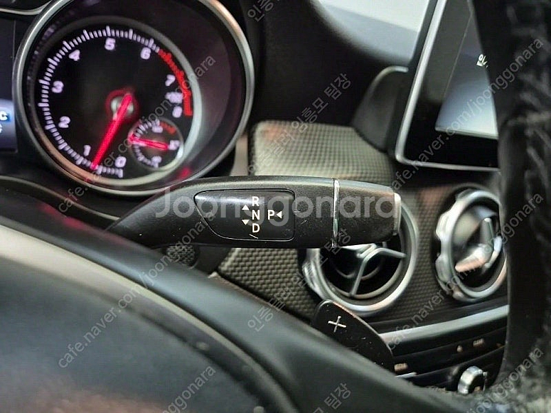 벤츠 인증중고 벤츠 GLA 중고 흰색 2018년식 71,885km GLA220 중고자동차--9