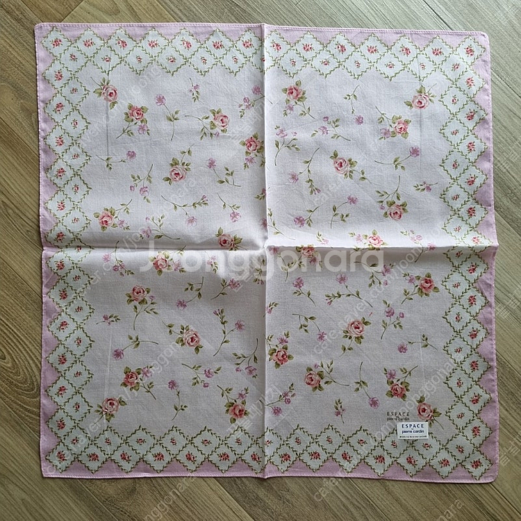 일본수입 피에르가르댕 플라워 손수건--1