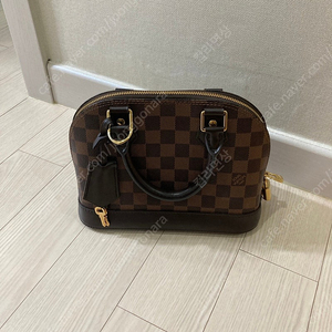 루이비통 다미에 알마bb