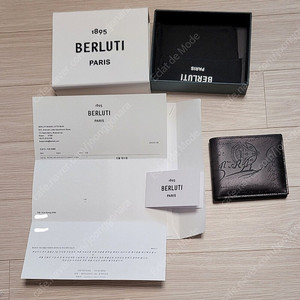 벨루티 마코레 스크리토 반지갑 새상품급 (각인A급)