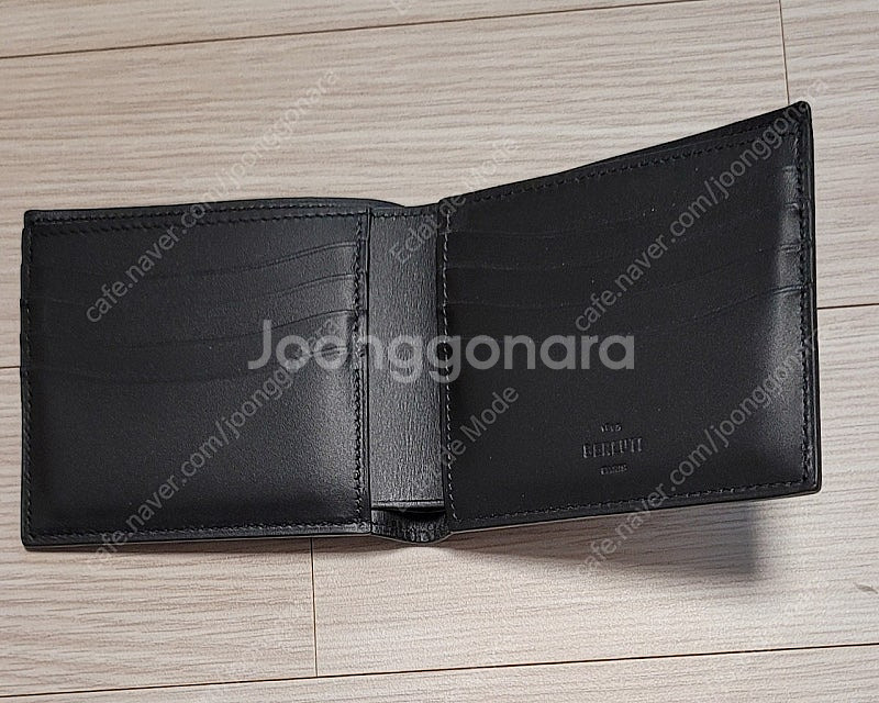 벨루티 마코레 스크리토 반지갑 새상품급 (각인A급)--2