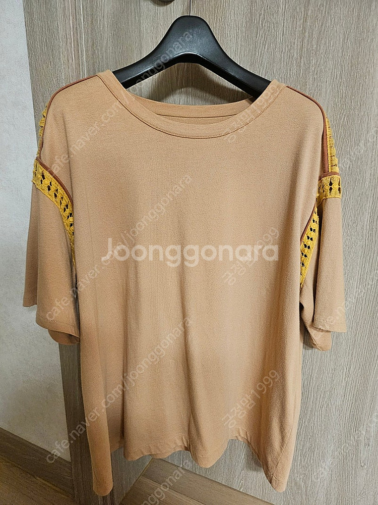 한섬 SJ 베이지 반팔 티셔츠--0
