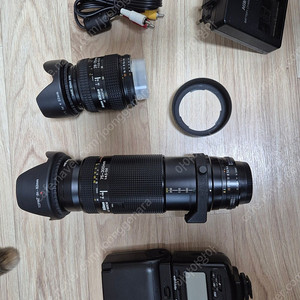 니콘 75-300 f/4.5-5.6 ,,,,, 28-70 f/3.5-4.5/D