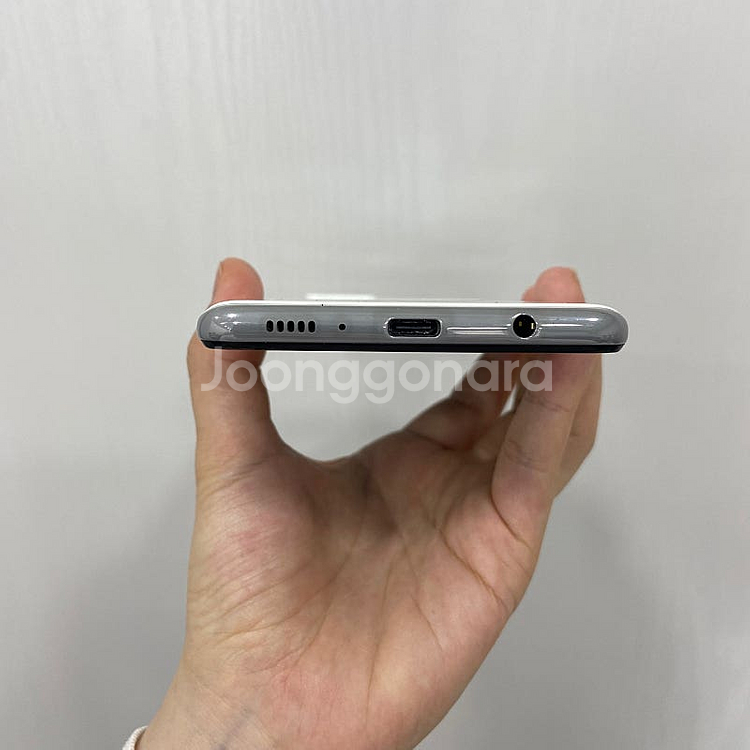 91568 갤럭시A42 128기가 화이트 팝니다 8만원--3