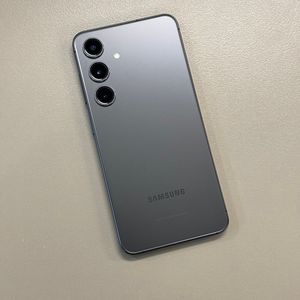 갤럭시S24 오닉스블랙색상 256용량 24년5월개통 미파손 무잔상 상태좋은단말기 47만 판매합니다