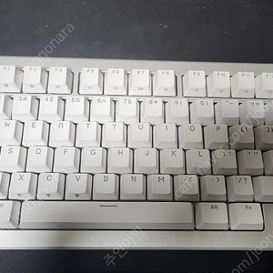 글로리어스 gmmk3 pro 75% he 키보드 팝니다
