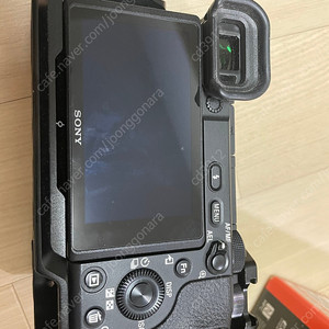 입문용 카메라, 소니 A6400, 소니 18-105 줌렌즈, 56mm 시그마 단렌즈(인물렌즈) 판매합니다.