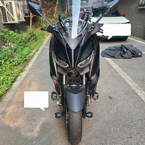 Xmax300 아크라풀배기 21년식 판매합니다.