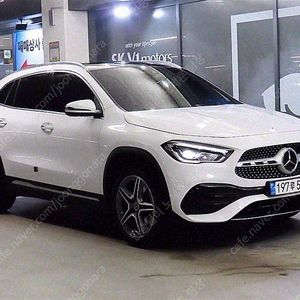 외제중고차시세 흰색 2023년식 28,066km GLA250 4MATIC 중고자동차