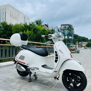 22년식 VESPA GTS 300 SUPER SPORTS ABS