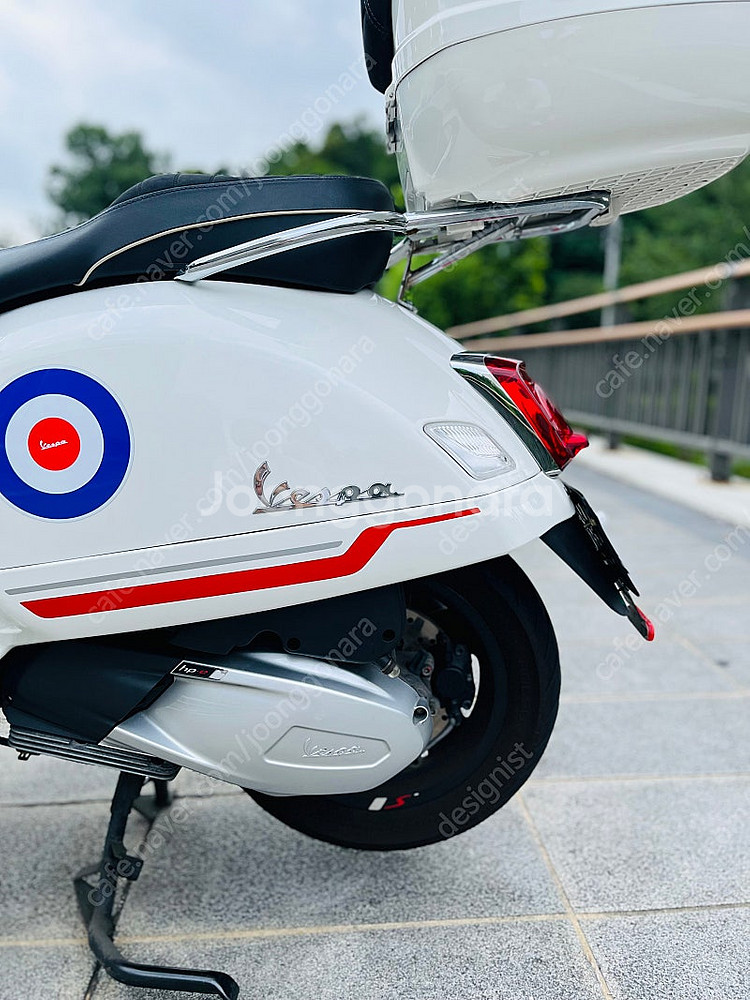 22년식 VESPA GTS 300 SUPER SPORT...--4