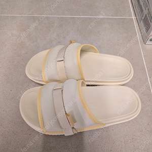 조던 슈퍼플라이 슬리퍼 베이지 300mm 팝니다