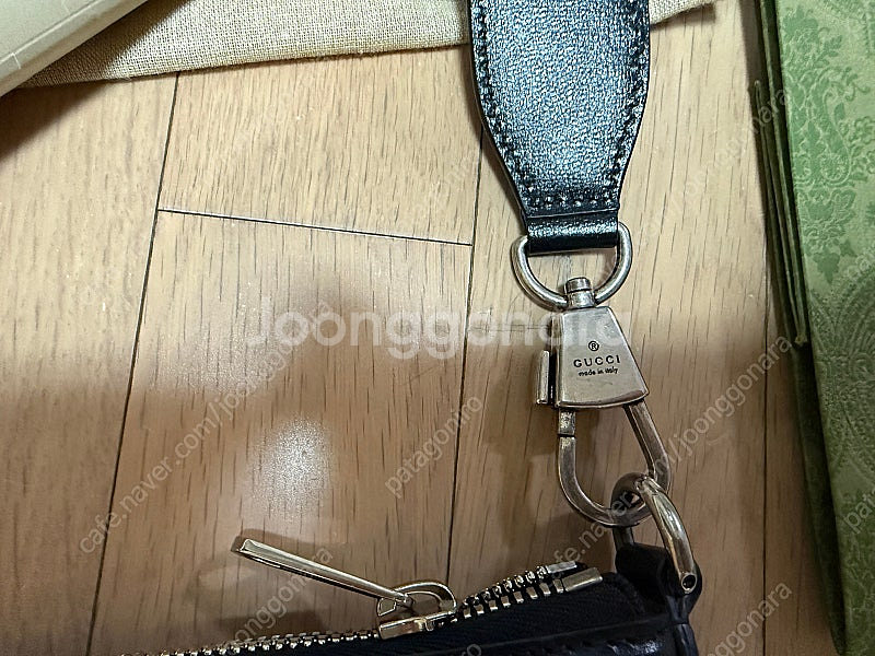 구찌 메신저백 블랙 새상품​--1
