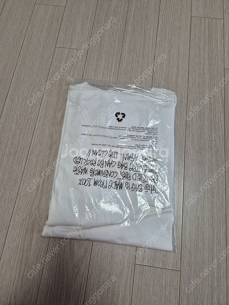 정가15만 새제품 베이직 반팔 티셔츠--8
