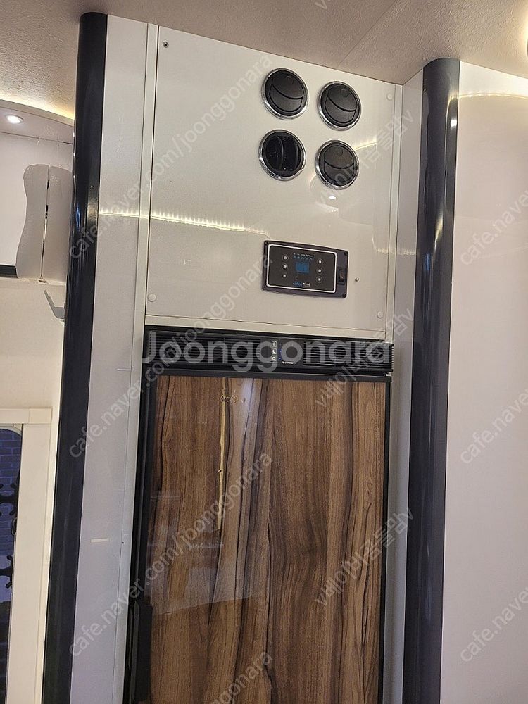 (급매)2021년식 이베코풀옵션 캠핑카--9