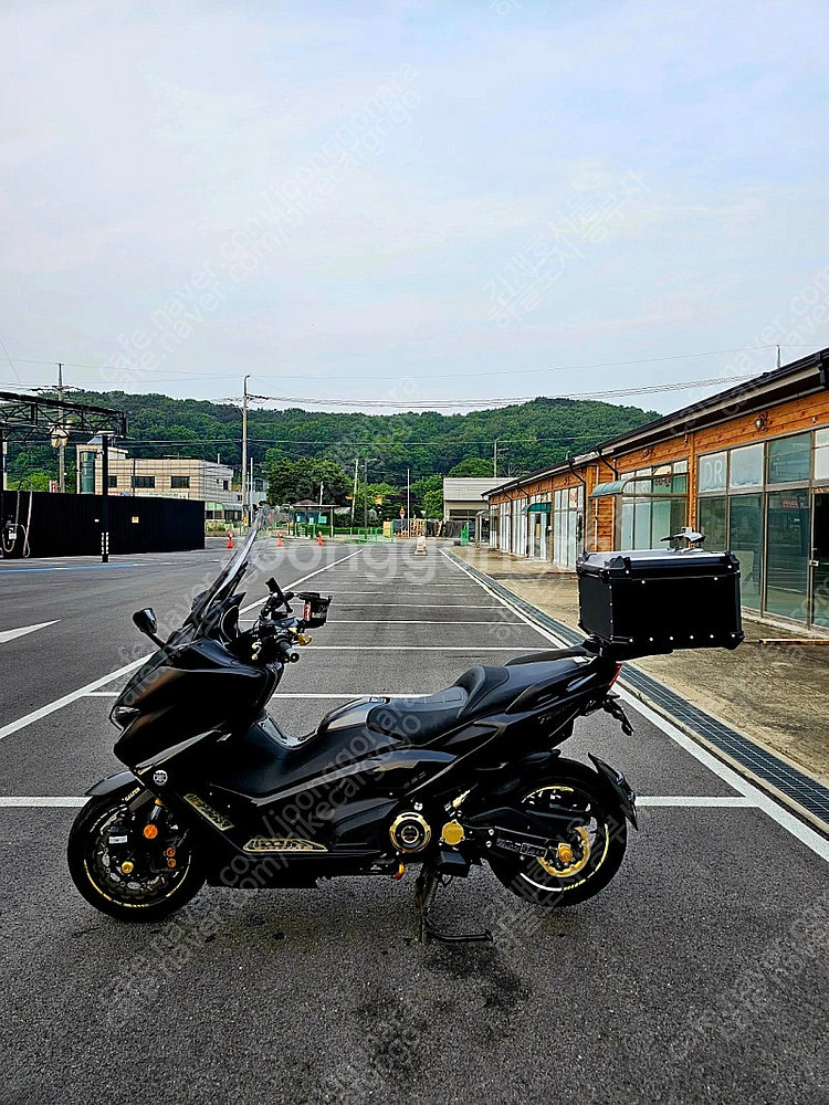 20년 티맥스 690만원 급매합니다--6
