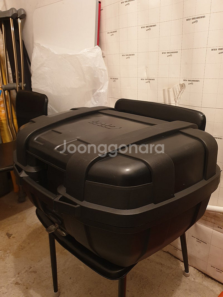Givi 트레커 탑박스 A급 + 브라켓 새거 팝니다26...--0