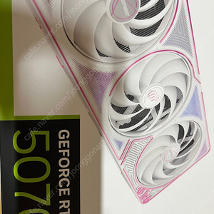 컬러풀 rtx 5070ti ultra oc white d7 16gb
