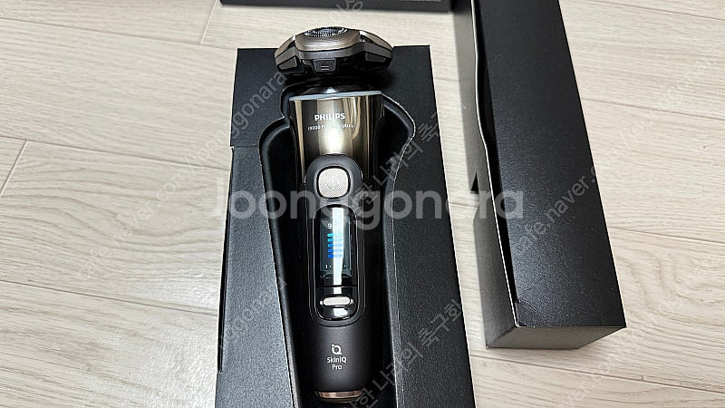 필립스 i9000 프레스티지 울트라 전기면도기 판매 X...--2
