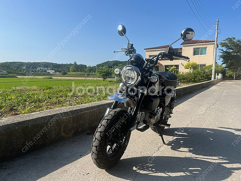 22년식 몽키125 블랙 190km 주행 신차급 팝니다...--2