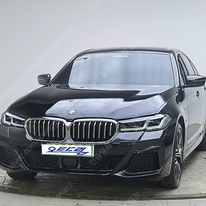 BMW 5시리즈 중고 BMW 중고 5시리즈 중고차 할부 검정색 2022년식 9,367km 530e M 스포츠 중고차카페