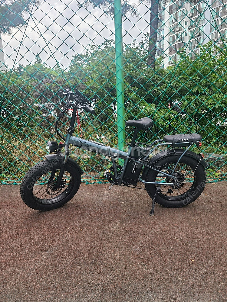 750키로밖에 안탄 자토바이타이어 titan750 전기...--0