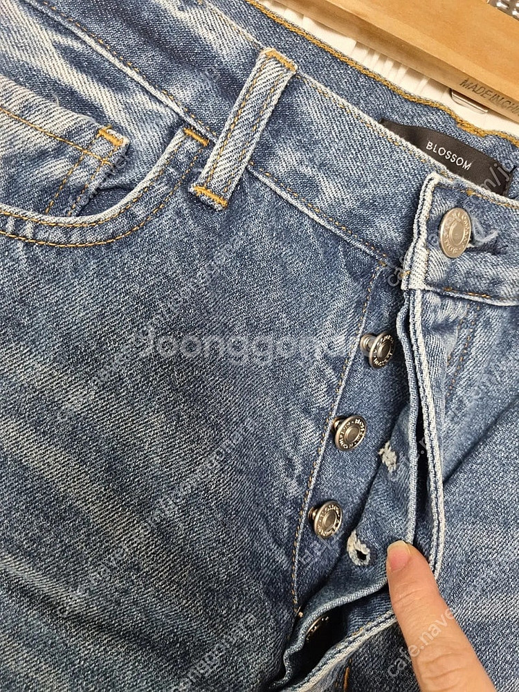 리틀블랙 블로썸 post 청반바지 티셔츠 롱티셔츠--6