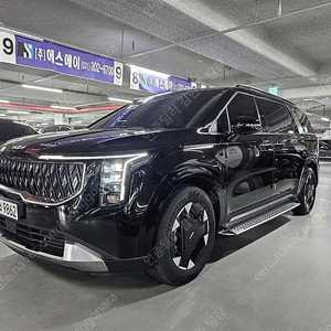 기아 더뉴 카니발 중고 가격 중고 카니발 검정색 2025년식 4,226km HEV 9인승 시그니처 수원중고차