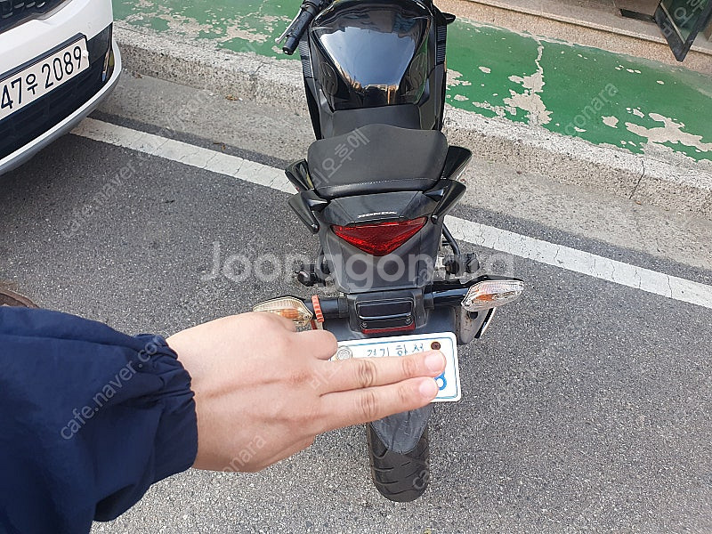 Cbr125r 16년식 19xxxkm 190만 팝니다--1