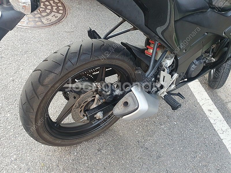Cbr125r 16년식 19xxxkm 190만 팝니다--6