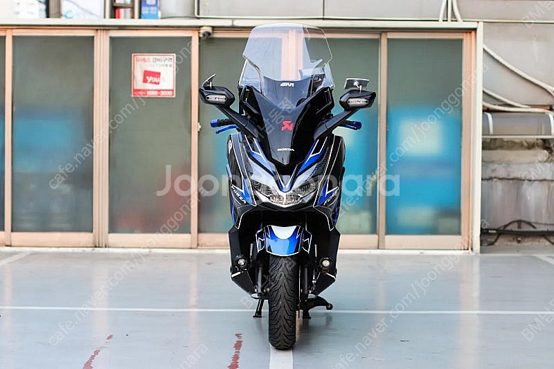 포르자300 혼다 2019년식 ABS 아크라구변 옵션많...--0
