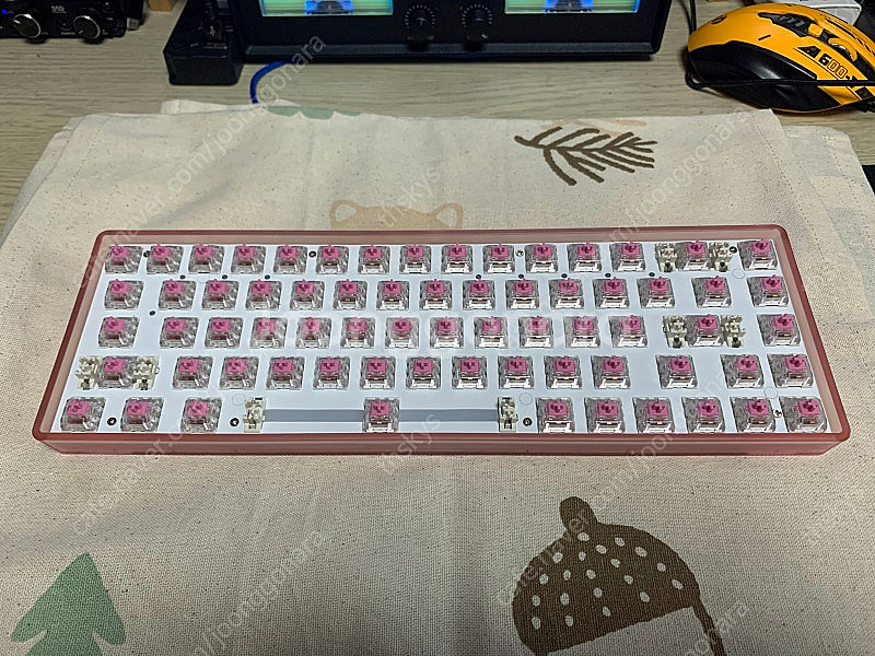 Novice 68 65배열 키보드 판매합니다.--1