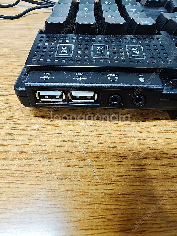 제닉스 Tesoro M7 기계식 LED2 키보드--4