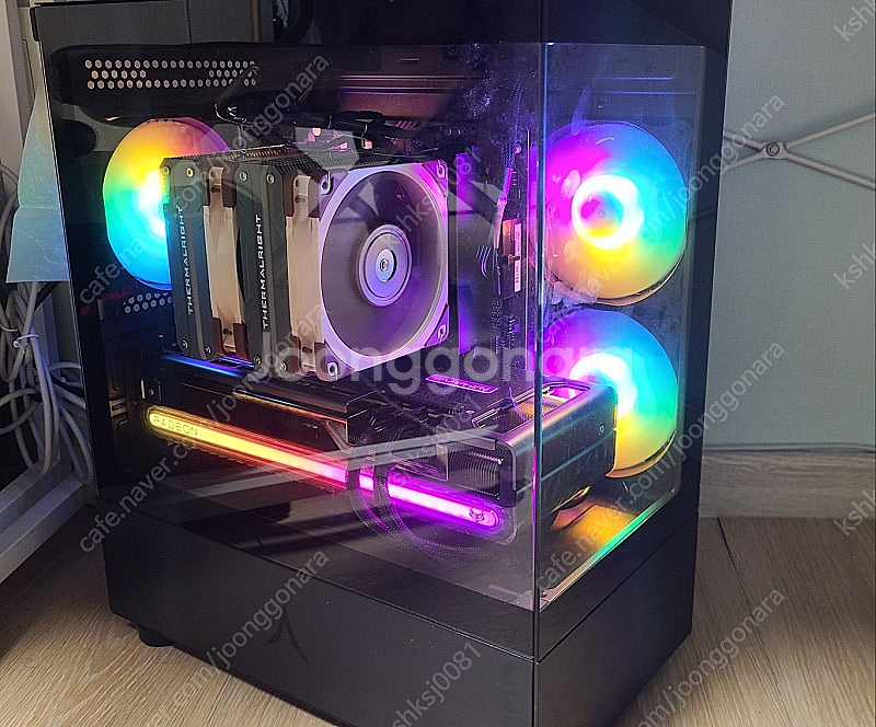 7800X3D 9070xt 라라랜드 완본체 팝니다--0