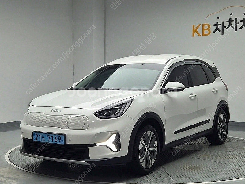 기아 니로 중고 니로 플러스 중고차 흰색 2023년식 ...--0