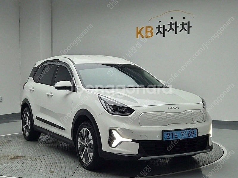 기아 니로 중고 니로 플러스 중고차 흰색 2023년식 ...--5