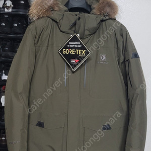 (새상품) 블랙야크 멋진 고어텍스 구스다운 패딩 카키색 105(XL)