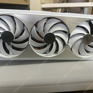 기가바이트 RTX 4080super Aero 팝니다.
