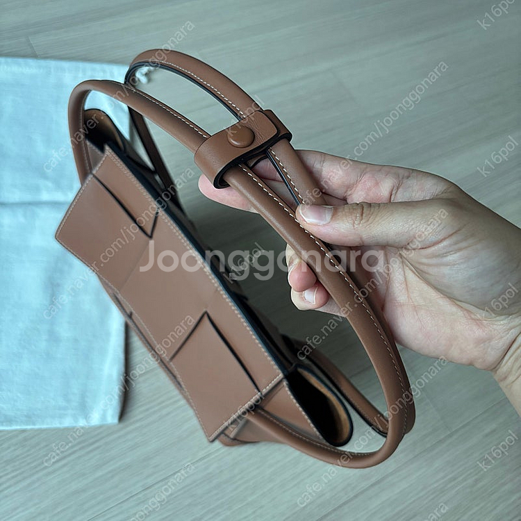 보테가베네타 아르코33 스몰 우드컬러--6