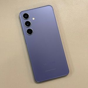 *대용량*갤럭시S24 퍼플색상 512용량 미파손 무잔상 24년5월개통 특A급 깨끗한 단말기 상태좋은폰 52만 판매합니다