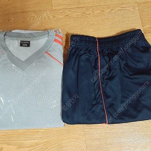 경성고 고등학교 체육복 새거입니다(사이즈105) 필요하신 분들은 편하게 보세요 세트 30000원 직거래 가능해요