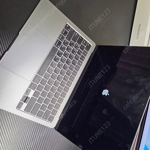 맥북에어M3 8GB/1TB