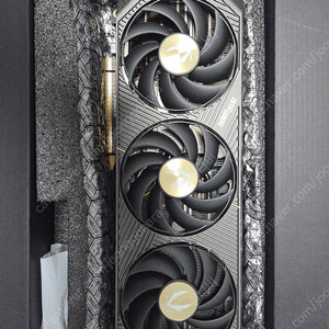 조텍 ZOTAC RTX 5070 SOLID OC 그래픽 카드