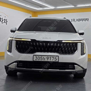 더뉴 카니발 중고 가격 중고 카니발 진주색 2024년식 82,957km 가솔린 7인승 시그니처 중고자동차
