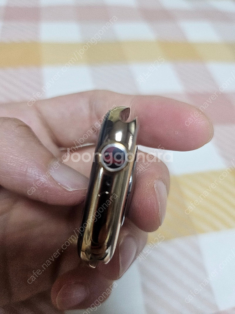 애플워치 10 42mm 티타늄 골드팝니다.(셀룰러)--2