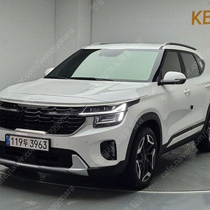 셀토스 중고차 셀토스 중고 가격 중고 셀토스 흰색 2024년식 15,429km 가솔린 1.6 터보 4WD 시그니처 개인사업자 차량구매