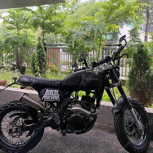 엘로이모터 트랙커 125cc