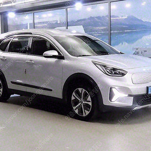 기아 니로 중고 니로 플러스 중고차 회색 2023년식 85,078km 에어 (택시) 중고차구매