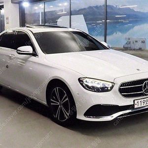 27,369 km 벤츠 E클래스 중고 W213 E250 아방가르드 수입중고자동차 흰색